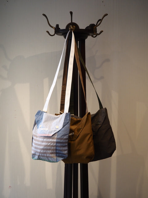Shourder Pouch