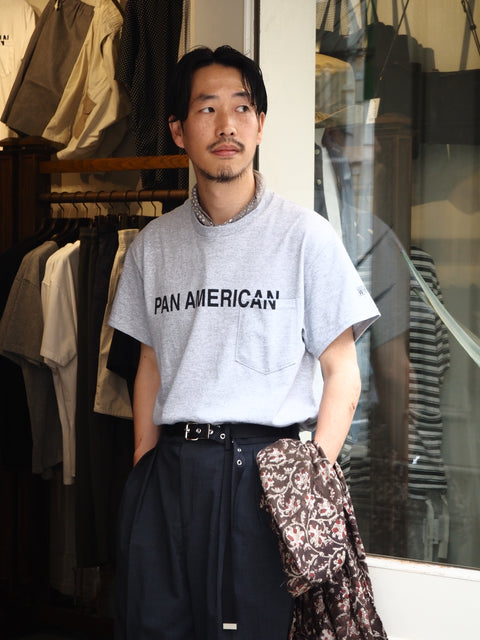 Short-sleeved V-neck sweatshirt